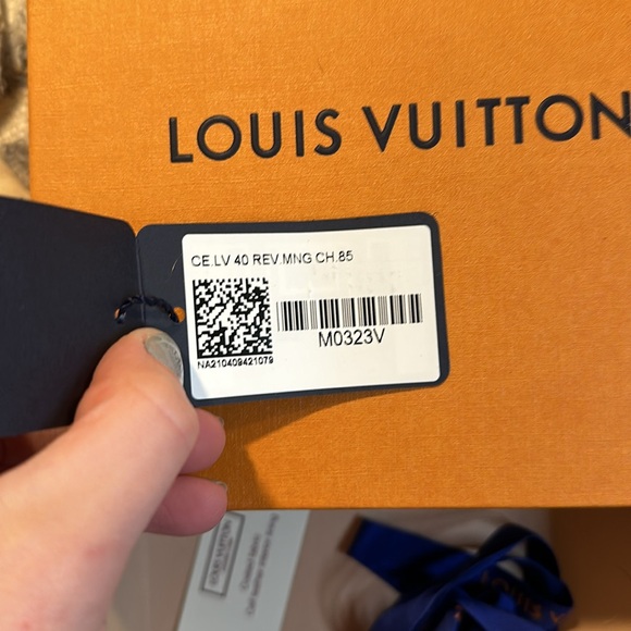 Louis Vuitton Belt - Picture 6 of 6